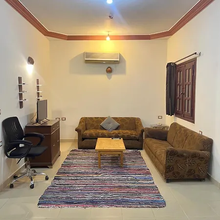House In Manara Villa